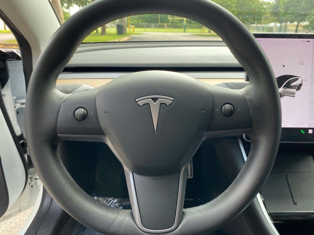 Used 2020 Tesla Model 3 Standard Range RWD image 21