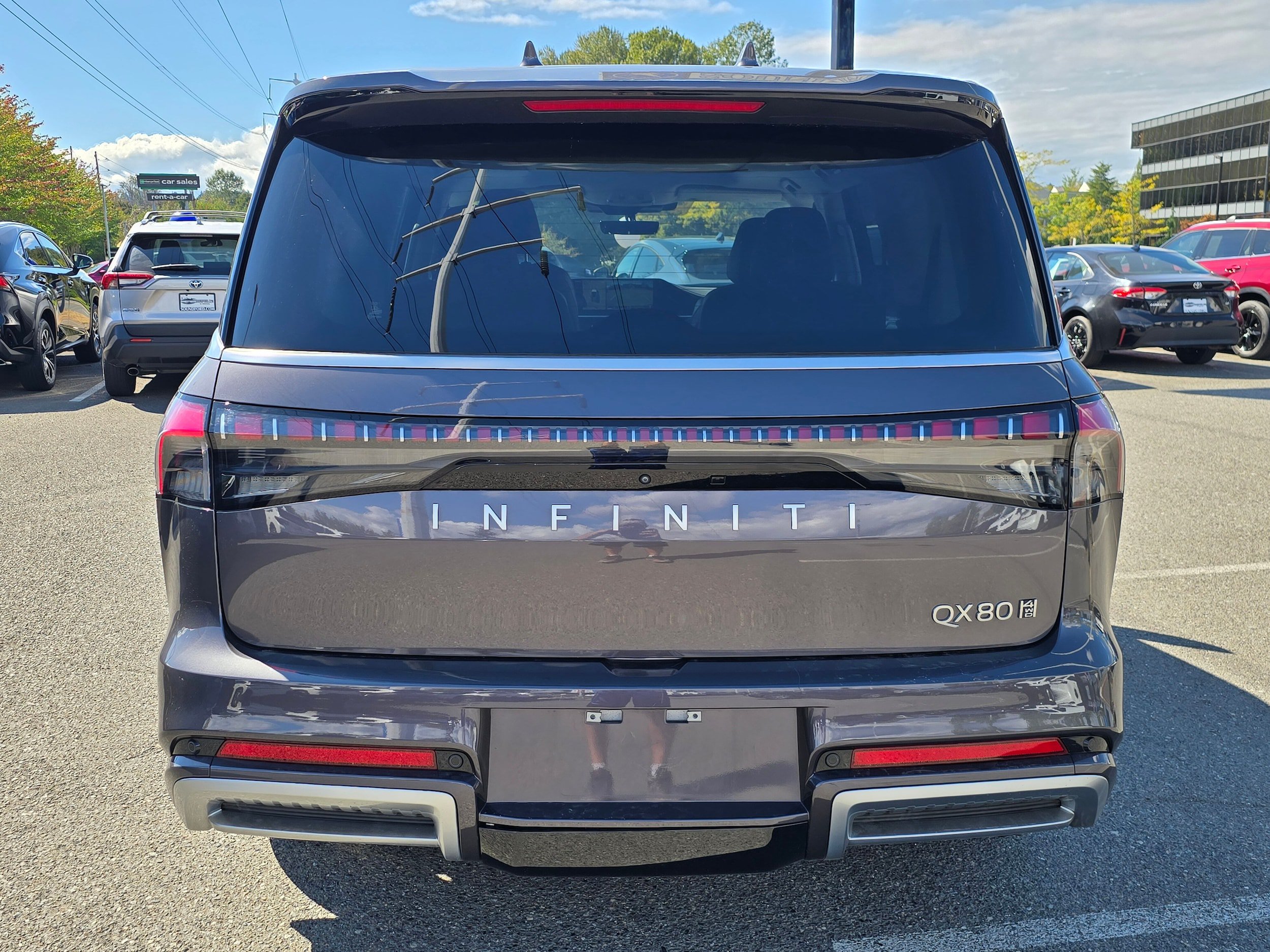 Used 2025 INFINITI QX80 Luxe AWD/4WD image 4