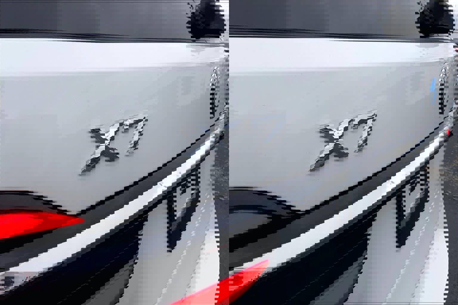 Certified 2025 BMW X7 xDrive40i w/ Premium Package image 9