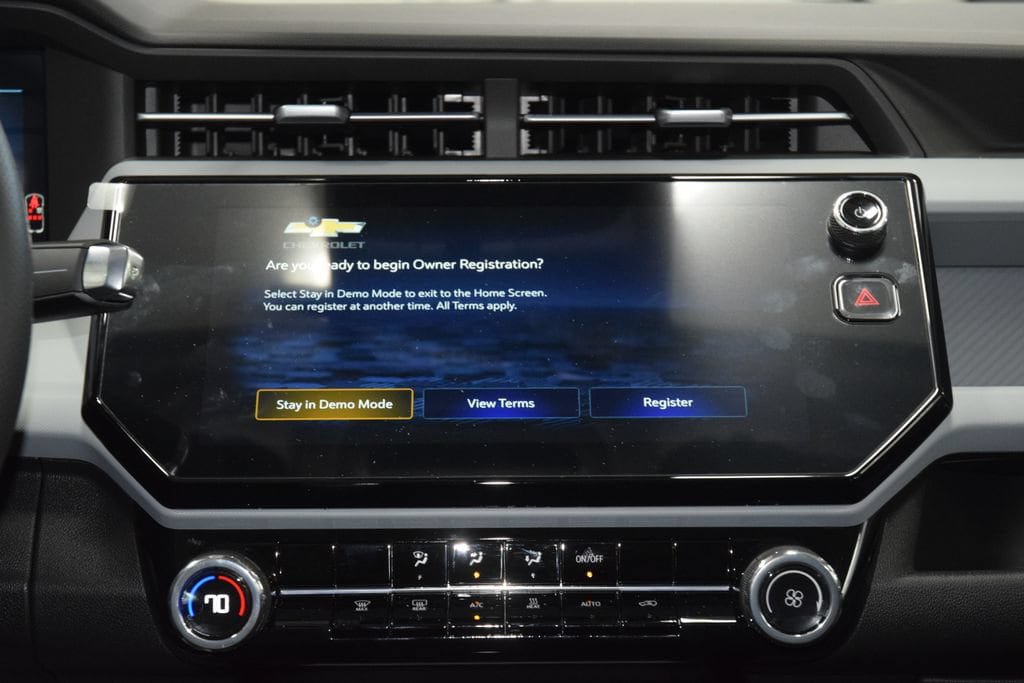 New 2027 Chevrolet Bolt LT FWD image 28