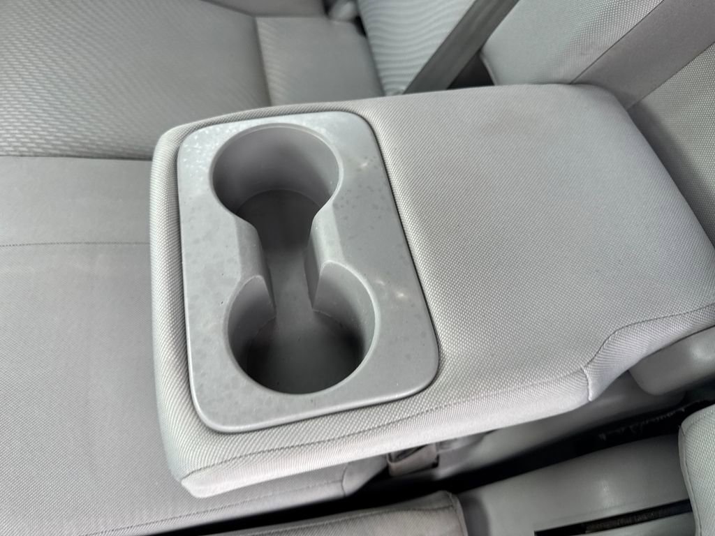 Used 2019 Toyota Highlander LE AWD/4WD image 33