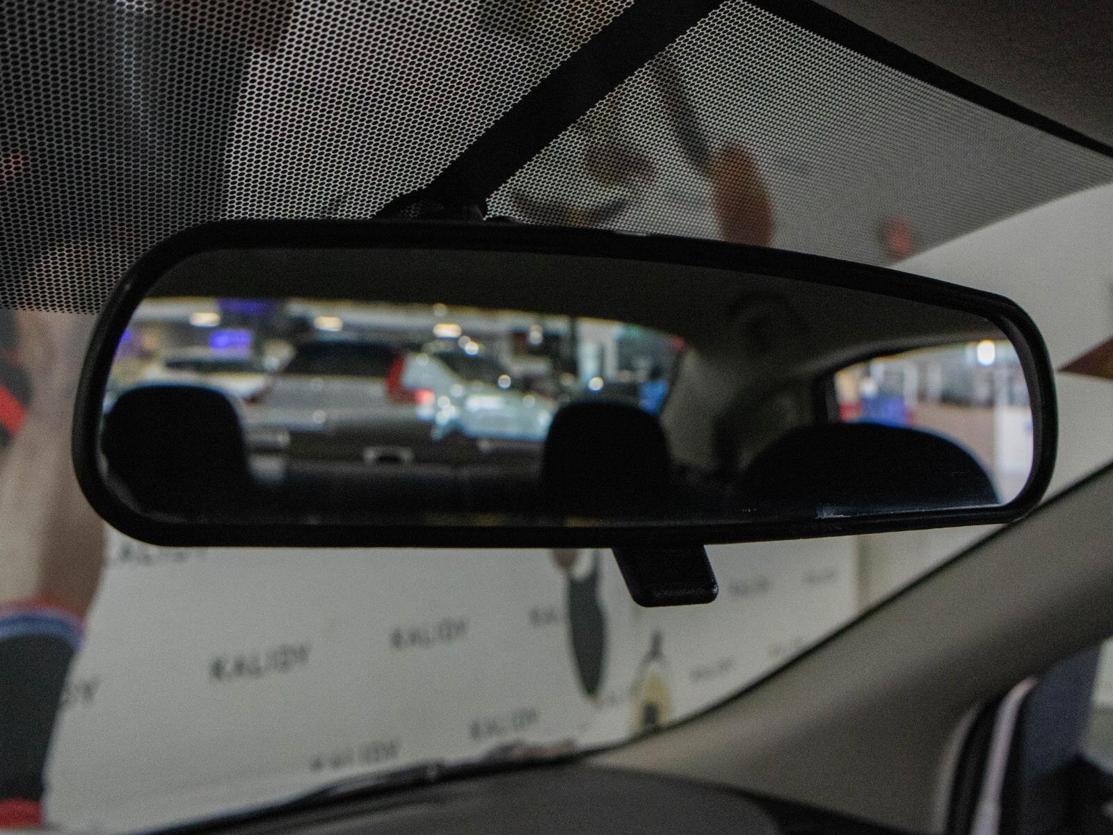 Used 2018 Nissan Sentra S w/ Appearance Package image 12