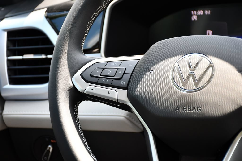 New 2026 Volkswagen Taos SE AWD/4WD image 24