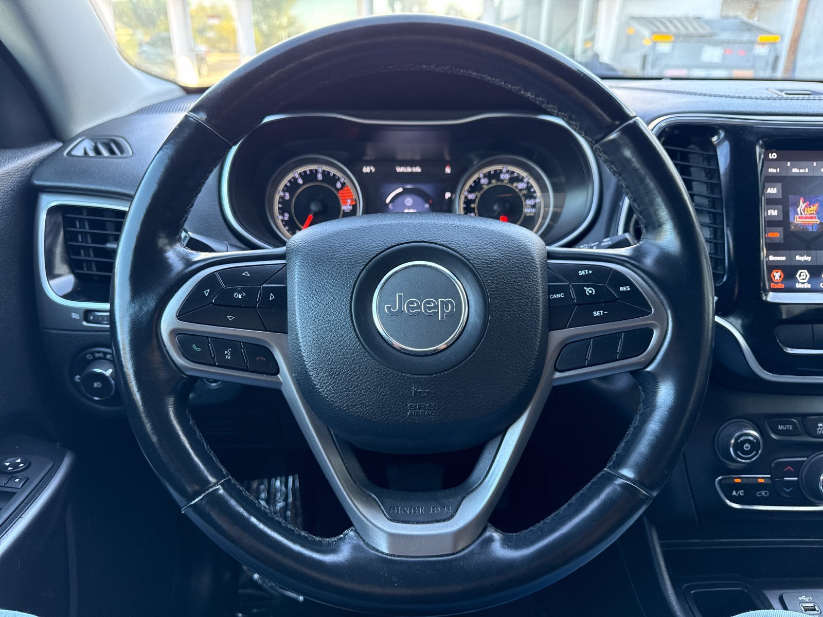 Used 2020 Jeep Cherokee Limited FWD image 14