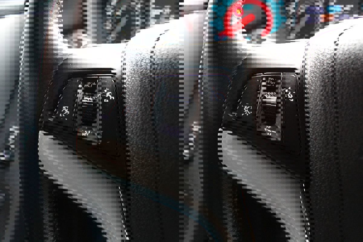 Used 2015 Chevrolet Camaro SS w/ RS Package image 17