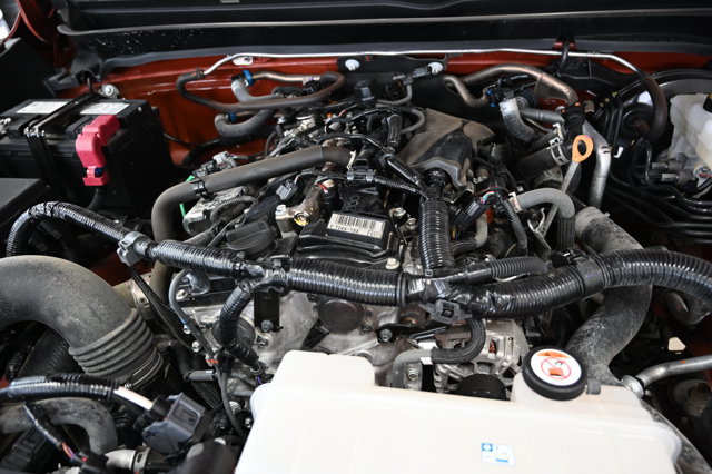 Used 2025 Toyota Tacoma TRD Sport AWD/4WD image 31
