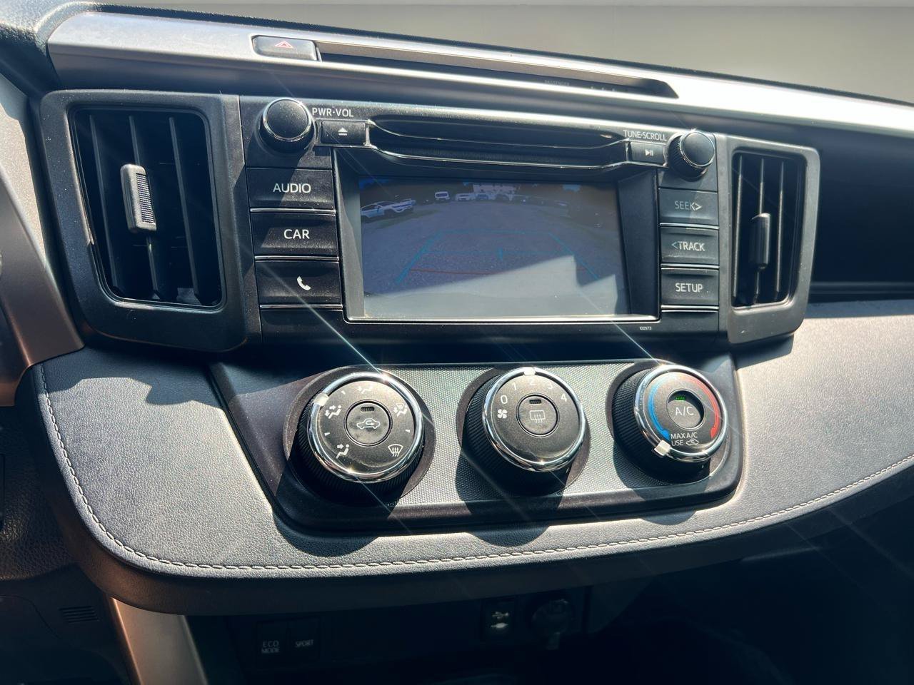 Used 2018 Toyota RAV4 LE w/ All Weather Liner Package AWD/4WD image 19