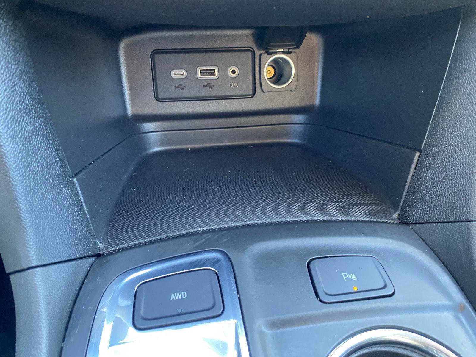 Used 2022 Chevrolet Equinox LT image 23