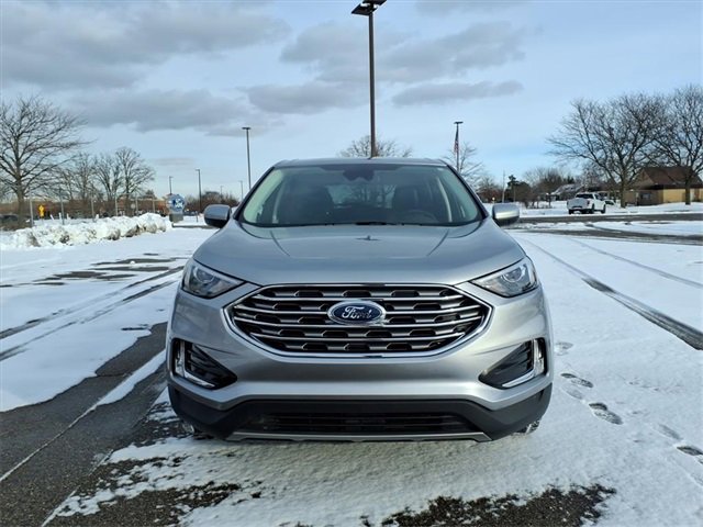 Certified 2022 Ford Edge SEL w/ Convenience Package image 2