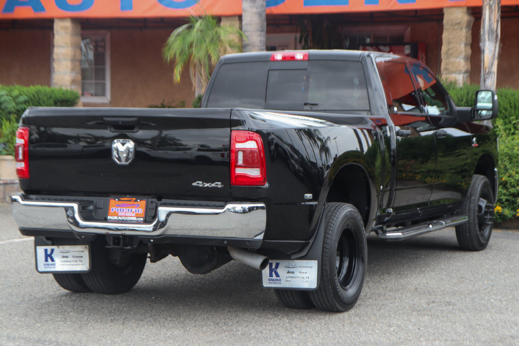 Used 2024 RAM 3500 Tradesman w/ Chrome Appearance Group AWD/4WD image 10