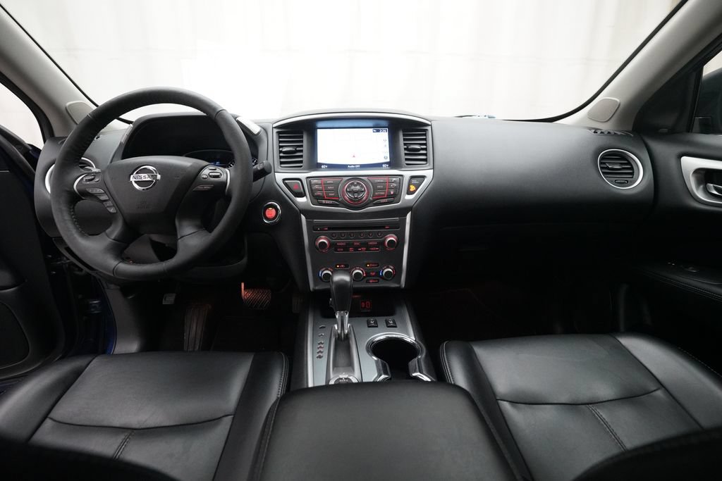 Used 2020 Nissan Pathfinder SL AWD/4WD image 5
