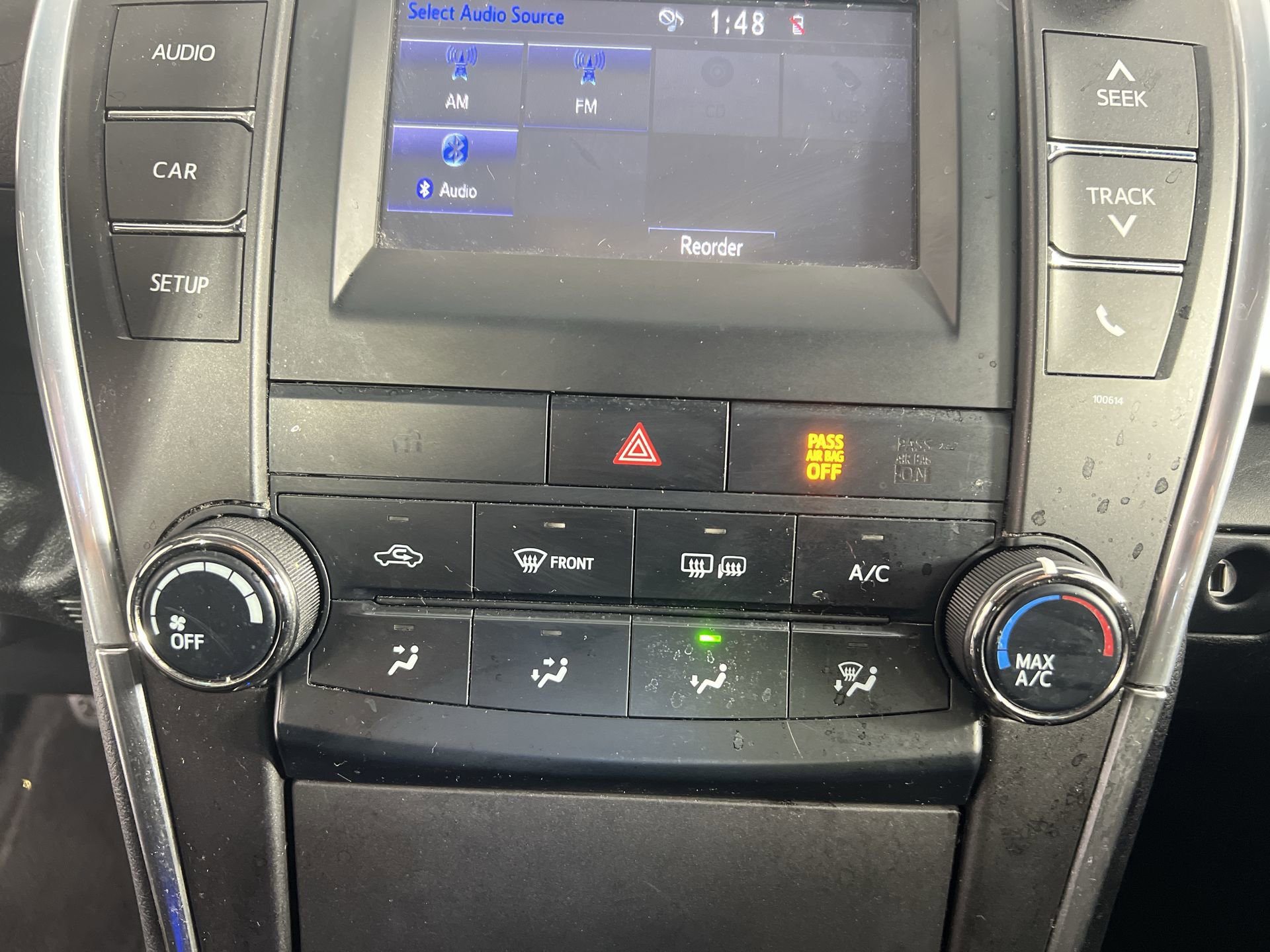 Used 2016 Toyota Camry SE FWD image 27