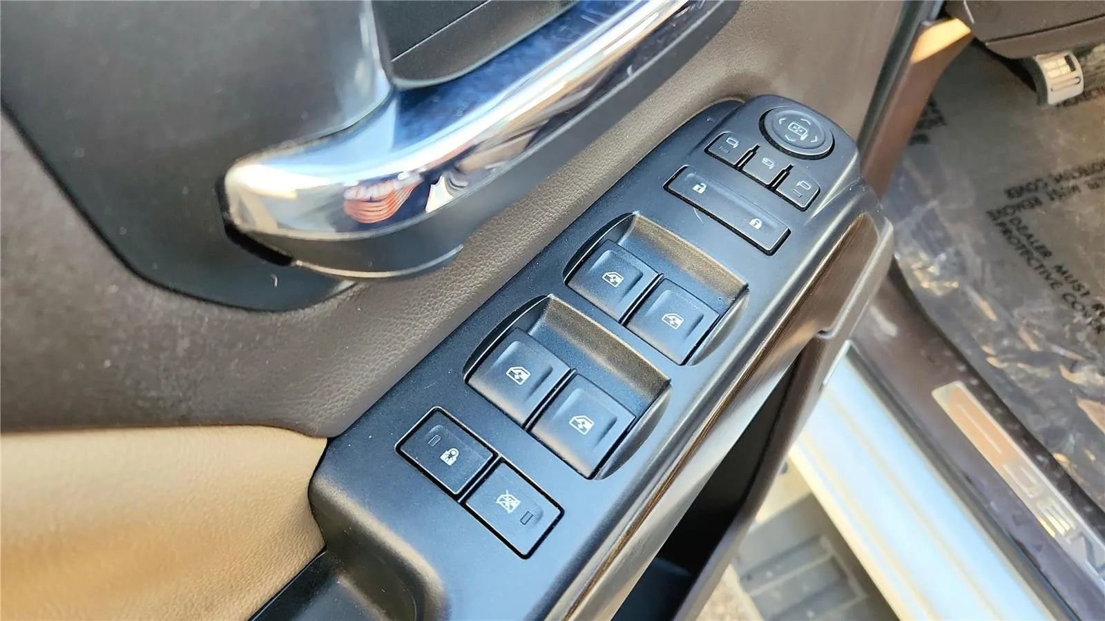 Used 2018 GMC Sierra 3500 Denali w/ Duramax Plus Package image 17