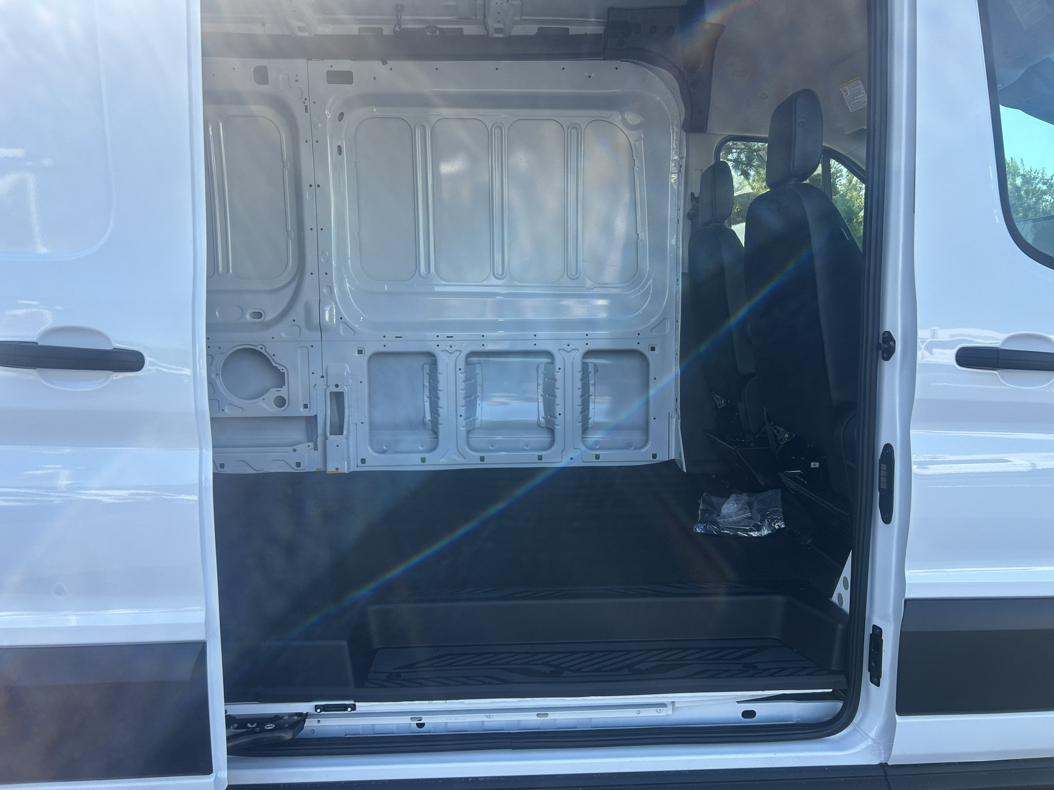 New 2027 Ford Transit 250 148 Medium Roof RWD image 19