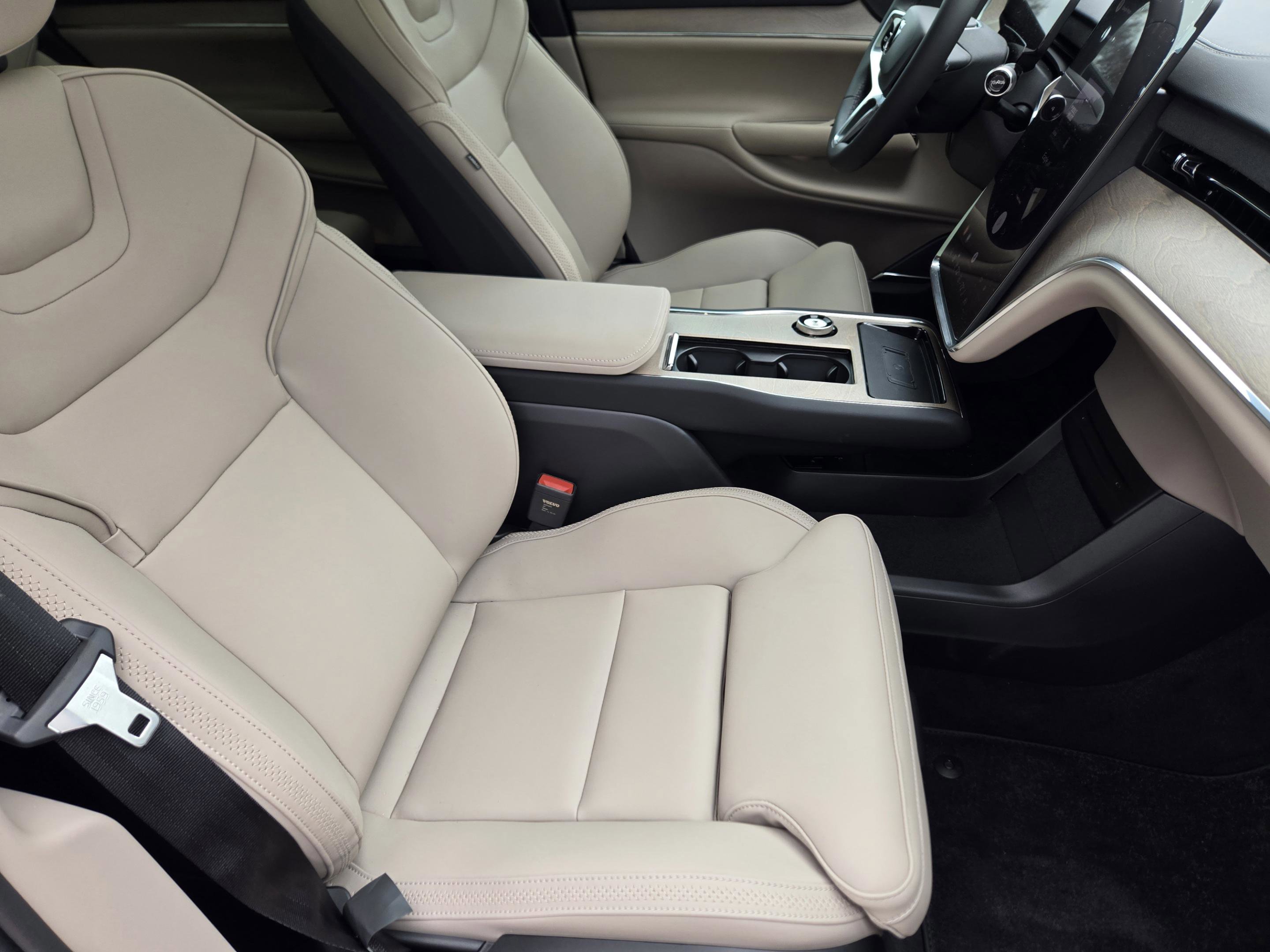 New 2026 Volvo EX90 Plus image 11