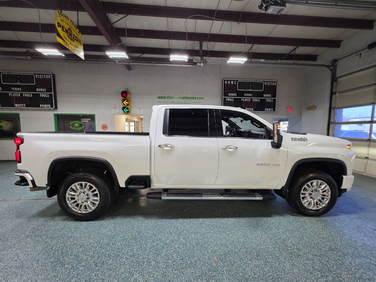 Used 2021 Chevrolet Silverado 3500 High Country w/ Z71 Off-Road Package image 5