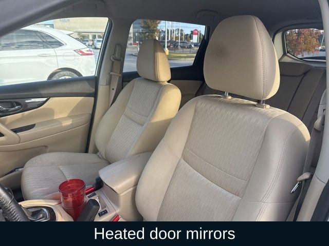 Used 2017 Nissan Rogue SV image 14