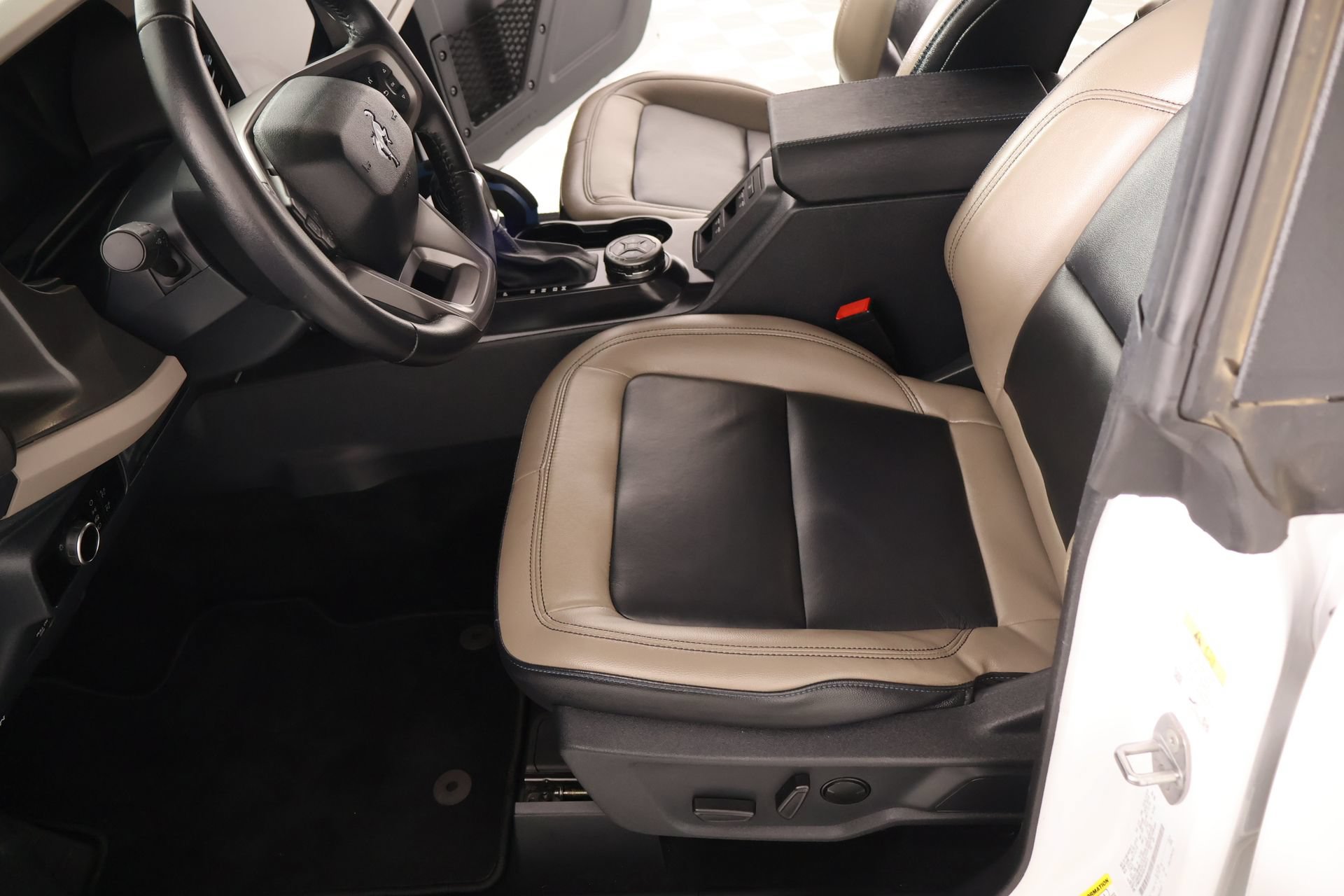 Used 2024 Ford Bronco Wildtrak AWD/4WD image 12