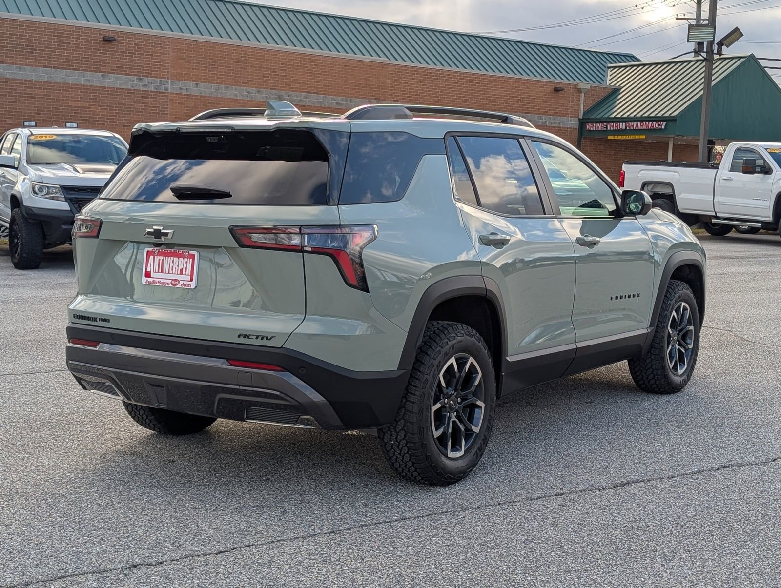 New 2026 Chevrolet Equinox ACTIV w/ Safety and Technology Package image 2