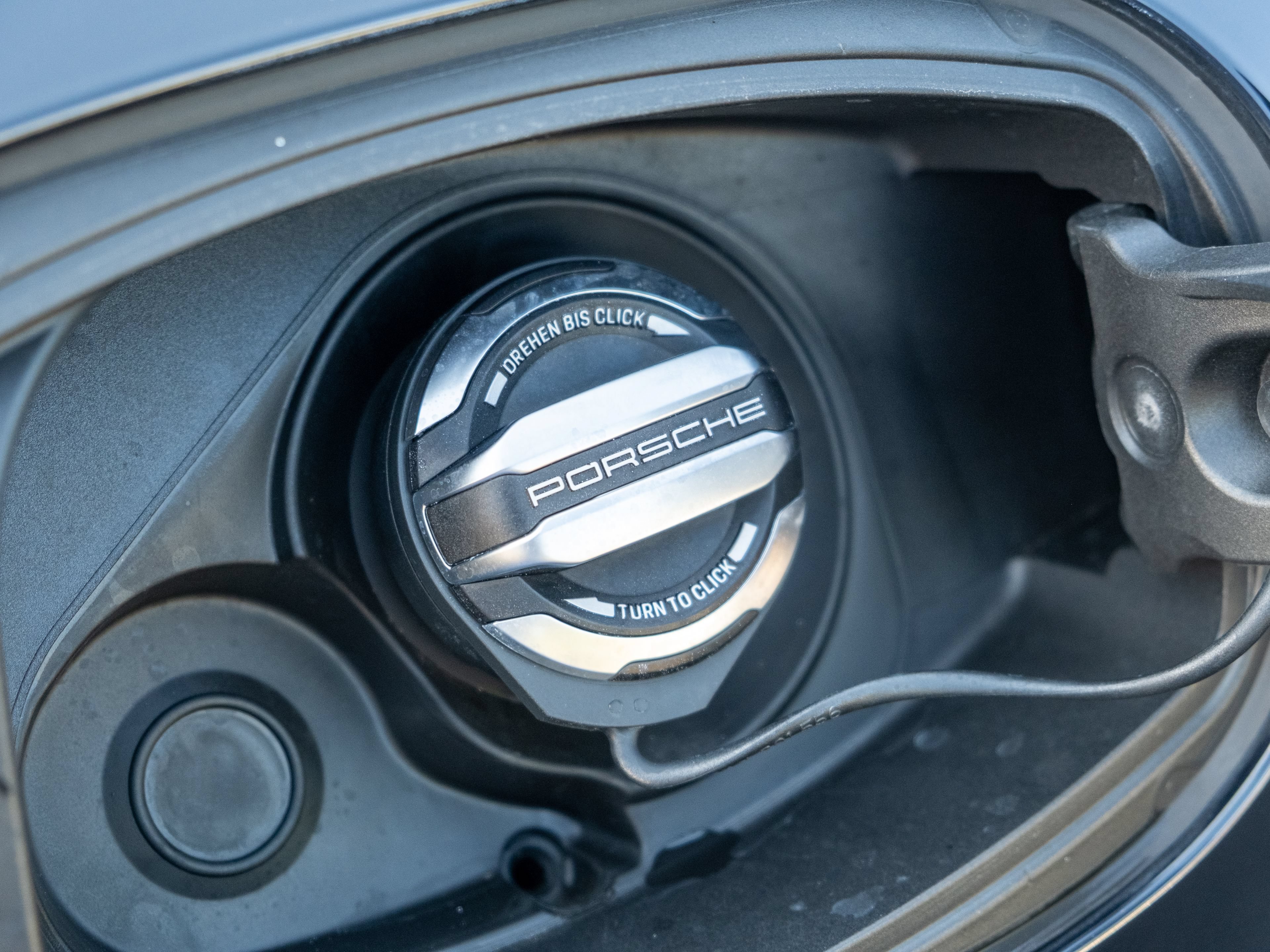 Certified 2023 Porsche Cayenne AWD/4WD image 18
