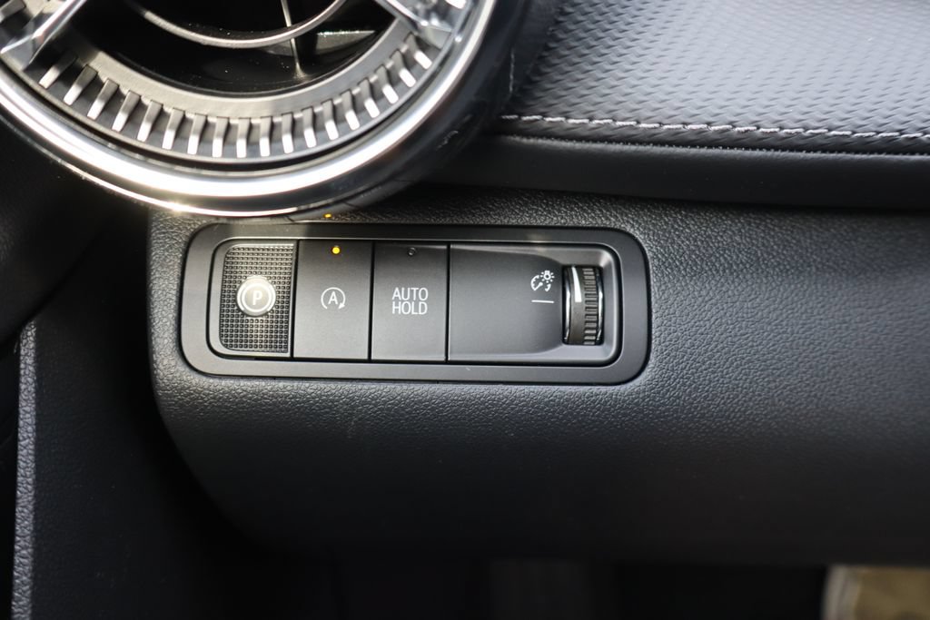 New 2027 Chevrolet Equinox LT w/ Convenience Package II FWD image 16