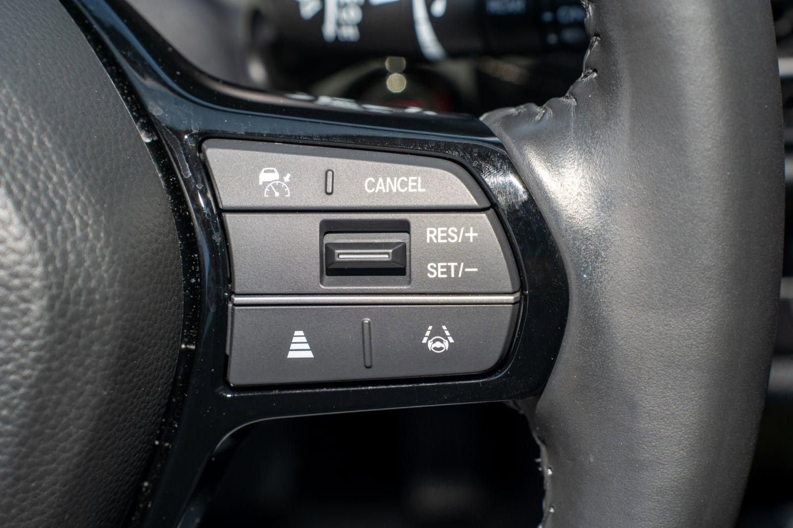 Certified 2024 Honda HR-V EX-L image 33