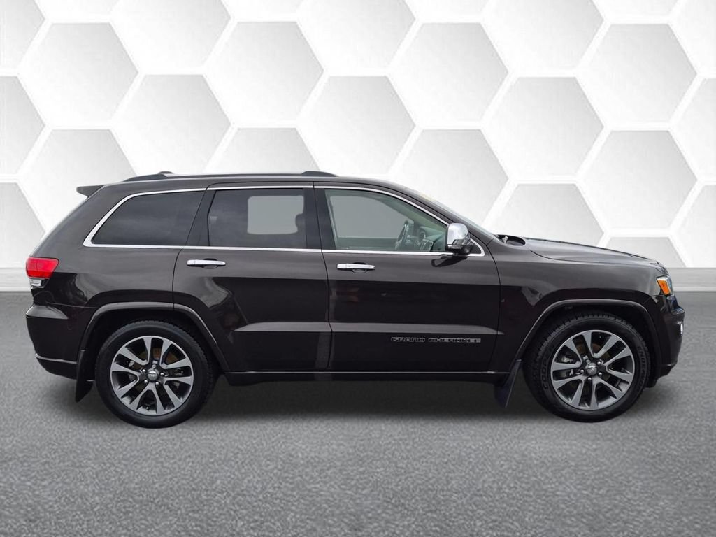Used 2017 Jeep Grand Cherokee Overland AWD/4WD image 2