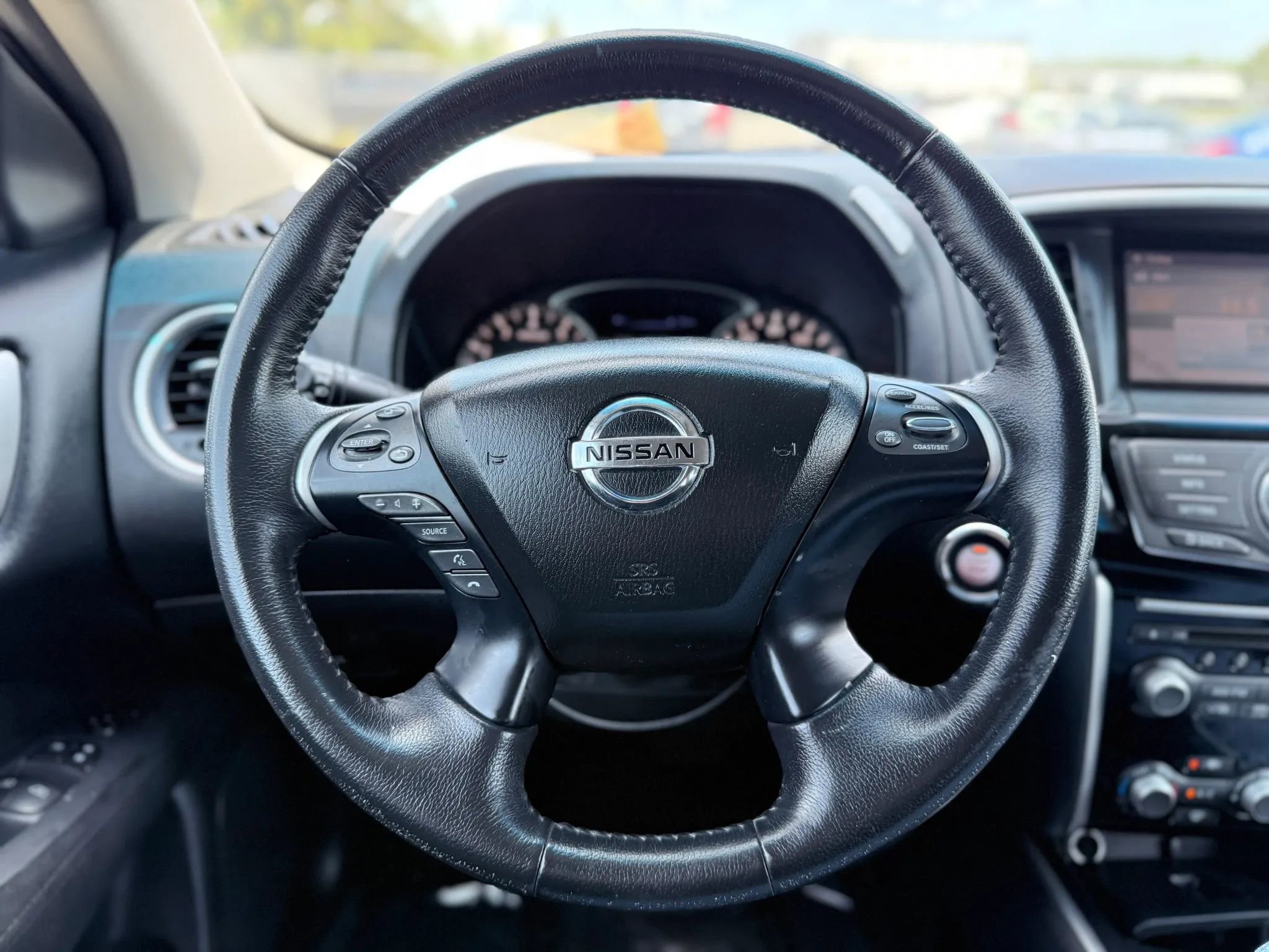 Used 2015 Nissan Pathfinder SV FWD image 25