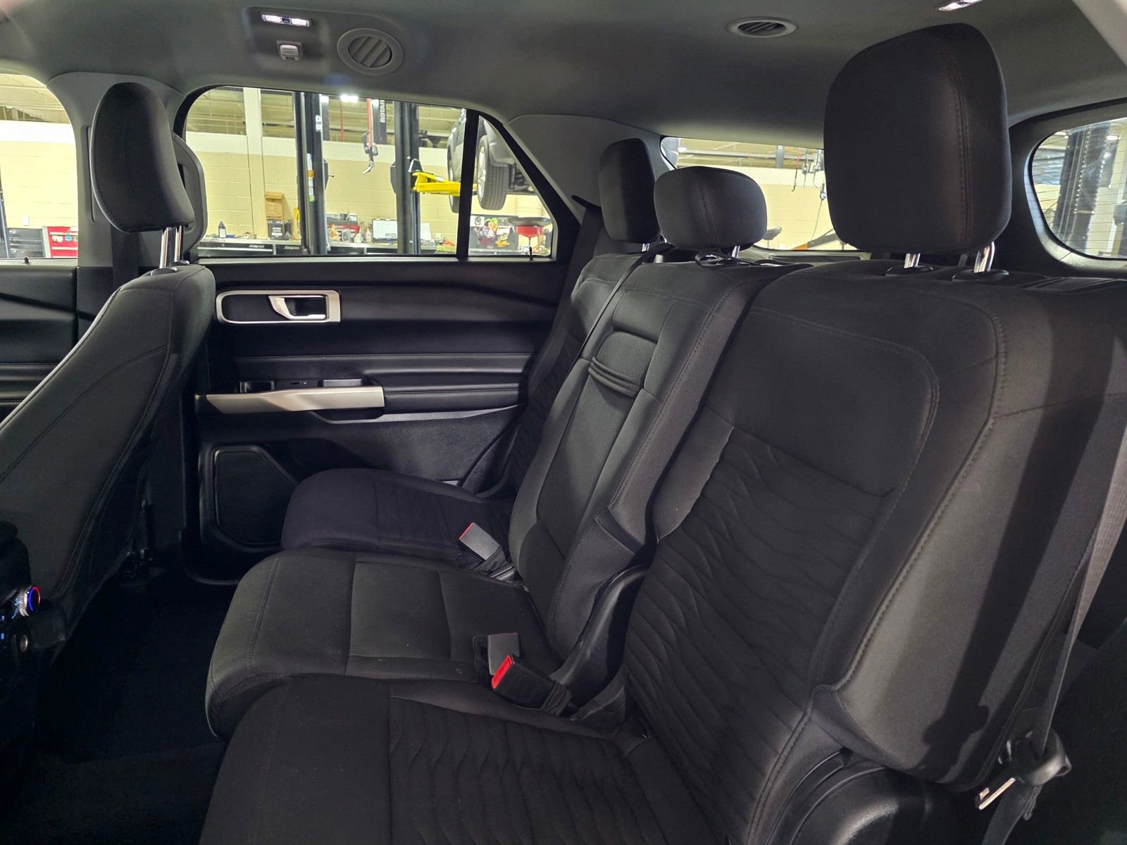 Used 2021 Ford Explorer XLT image 15