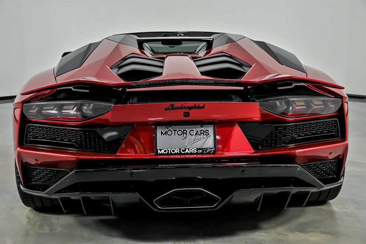 Used 2019 Lamborghini Aventador S AWD/4WD image 11