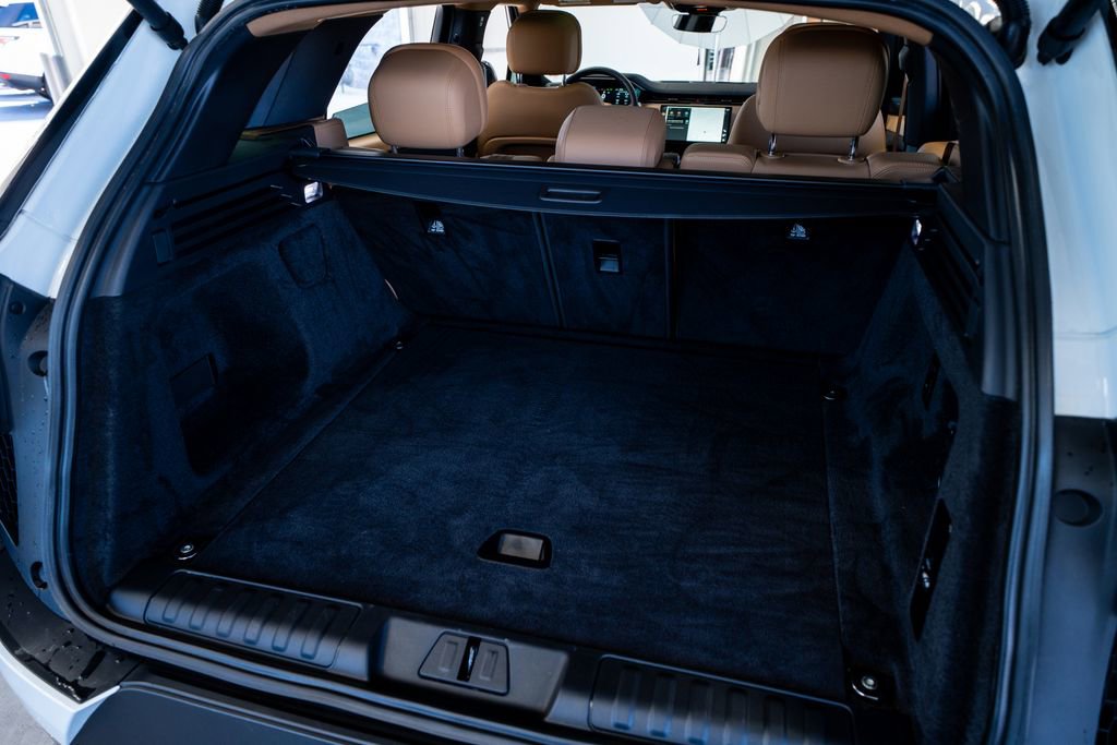 Used 2023 Land Rover Range Rover Sport SE image 56