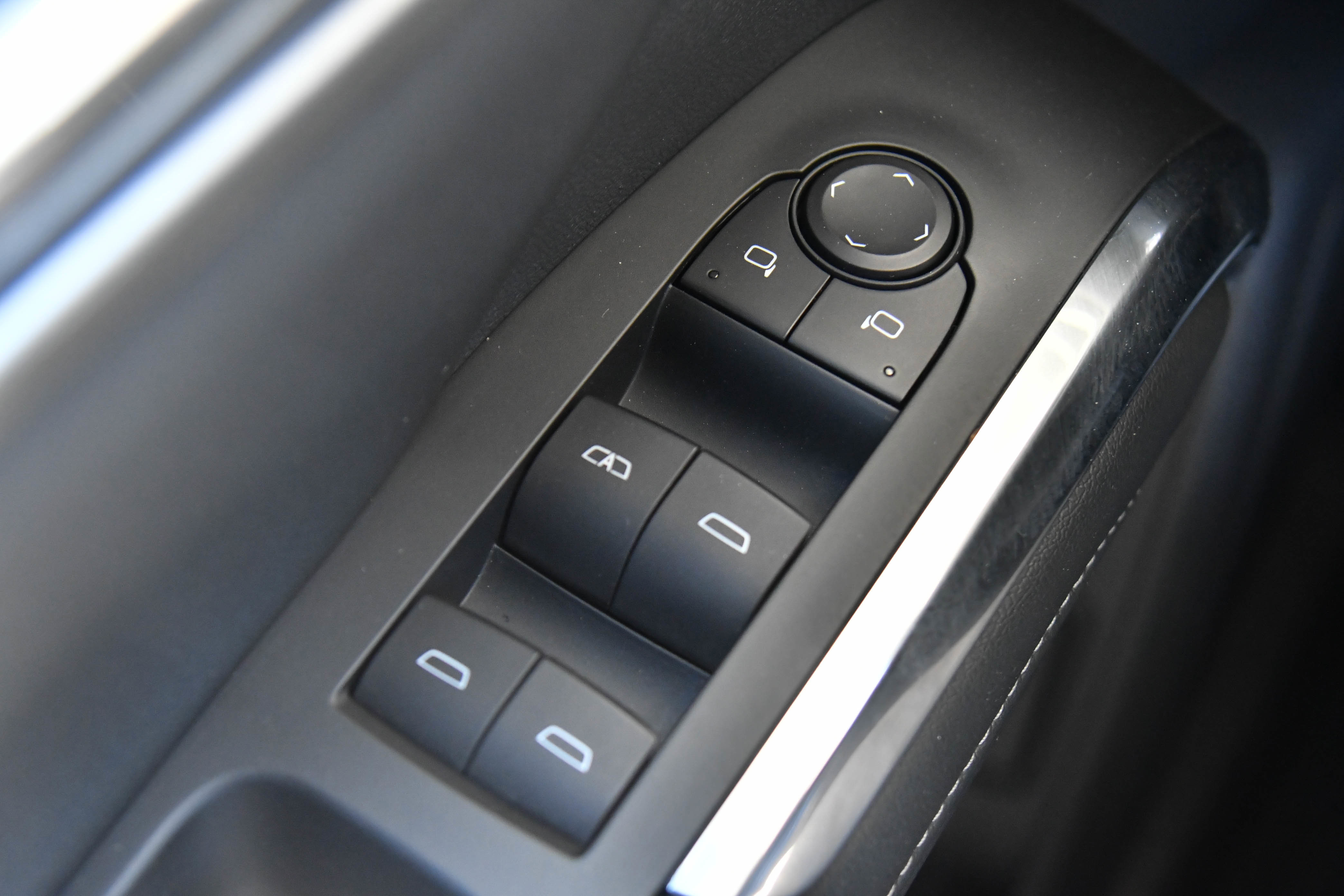 Used 2024 Chevrolet Traverse LT image 40