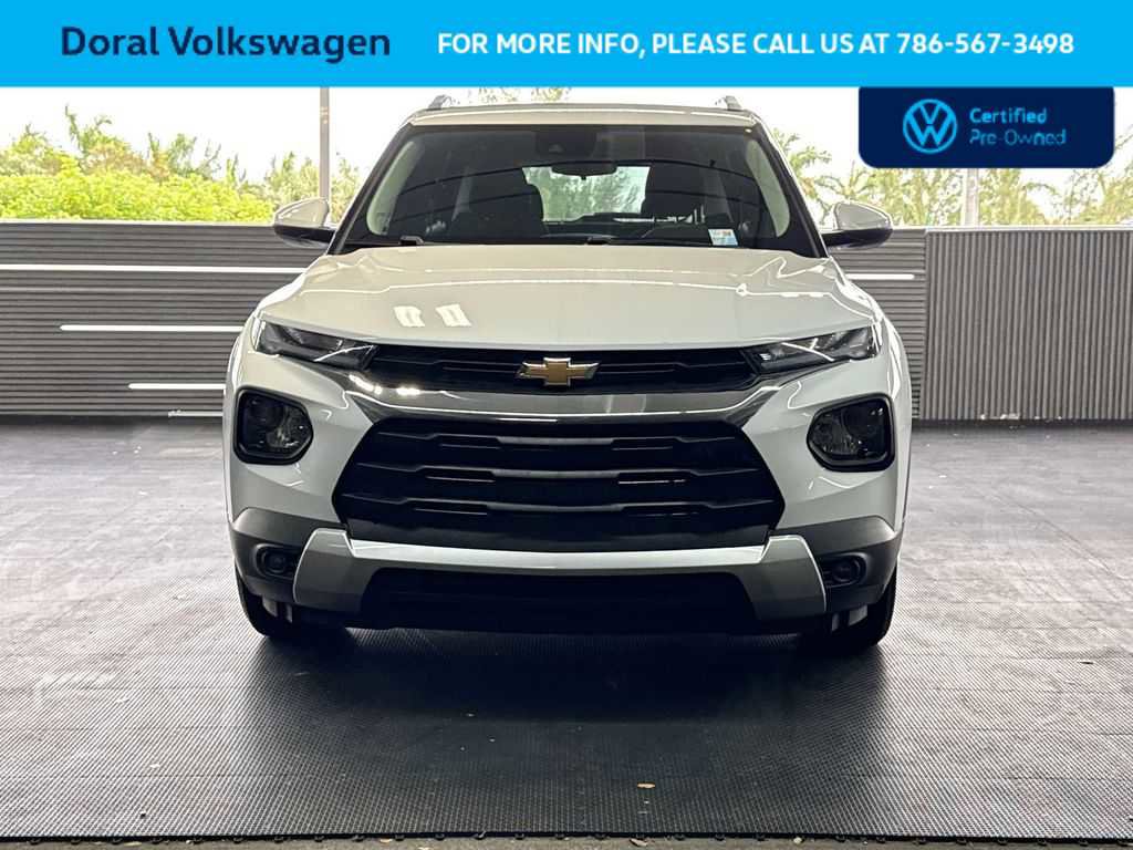 Used 2023 Chevrolet TrailBlazer LT FWD image 3