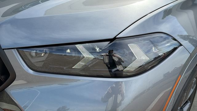 New 2026 BMW X6 xDrive40i w/ Climate Comfort Package image 8