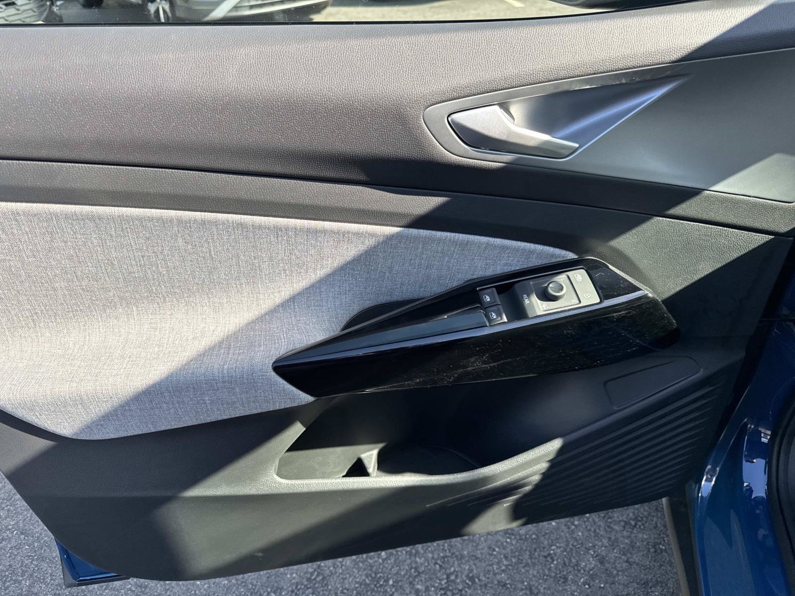 New 2026 Volkswagen ID.4 Pro RWD image 13