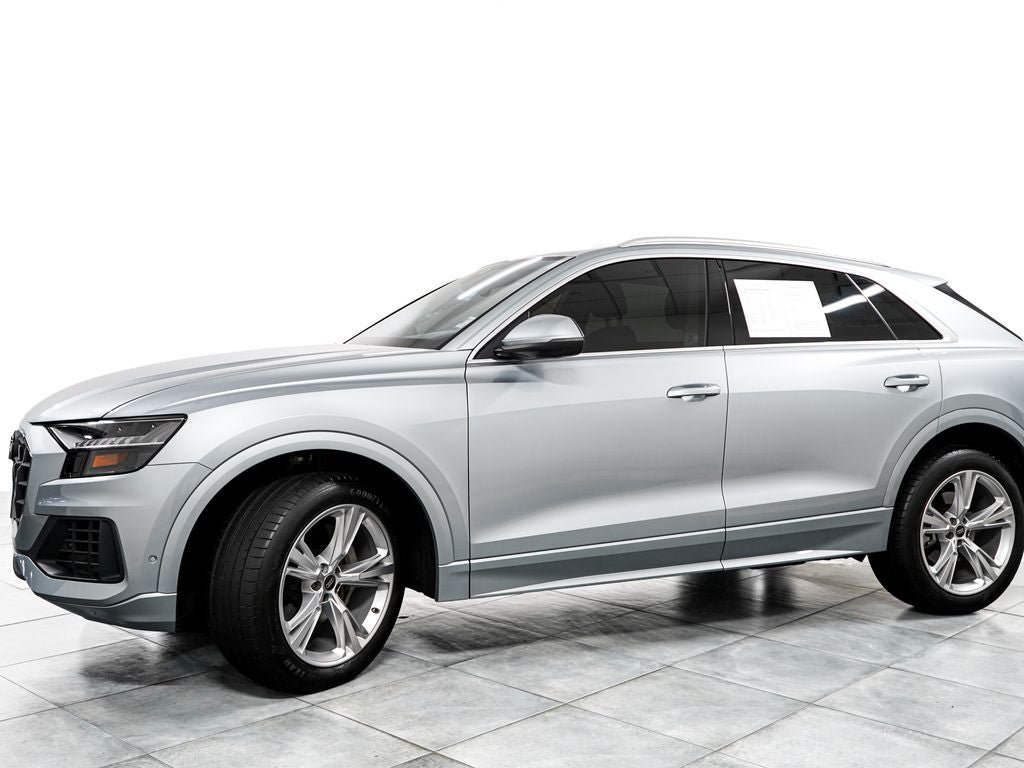 Used 2023 Audi Q8 Premium w/ Convenience Package AWD/4WD image 4