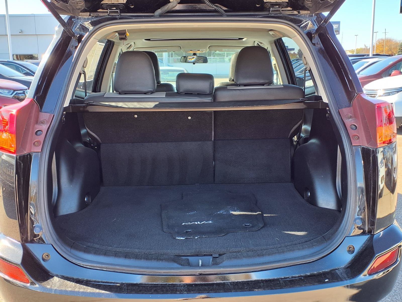 Used 2013 Toyota RAV4 XLE AWD/4WD image 8