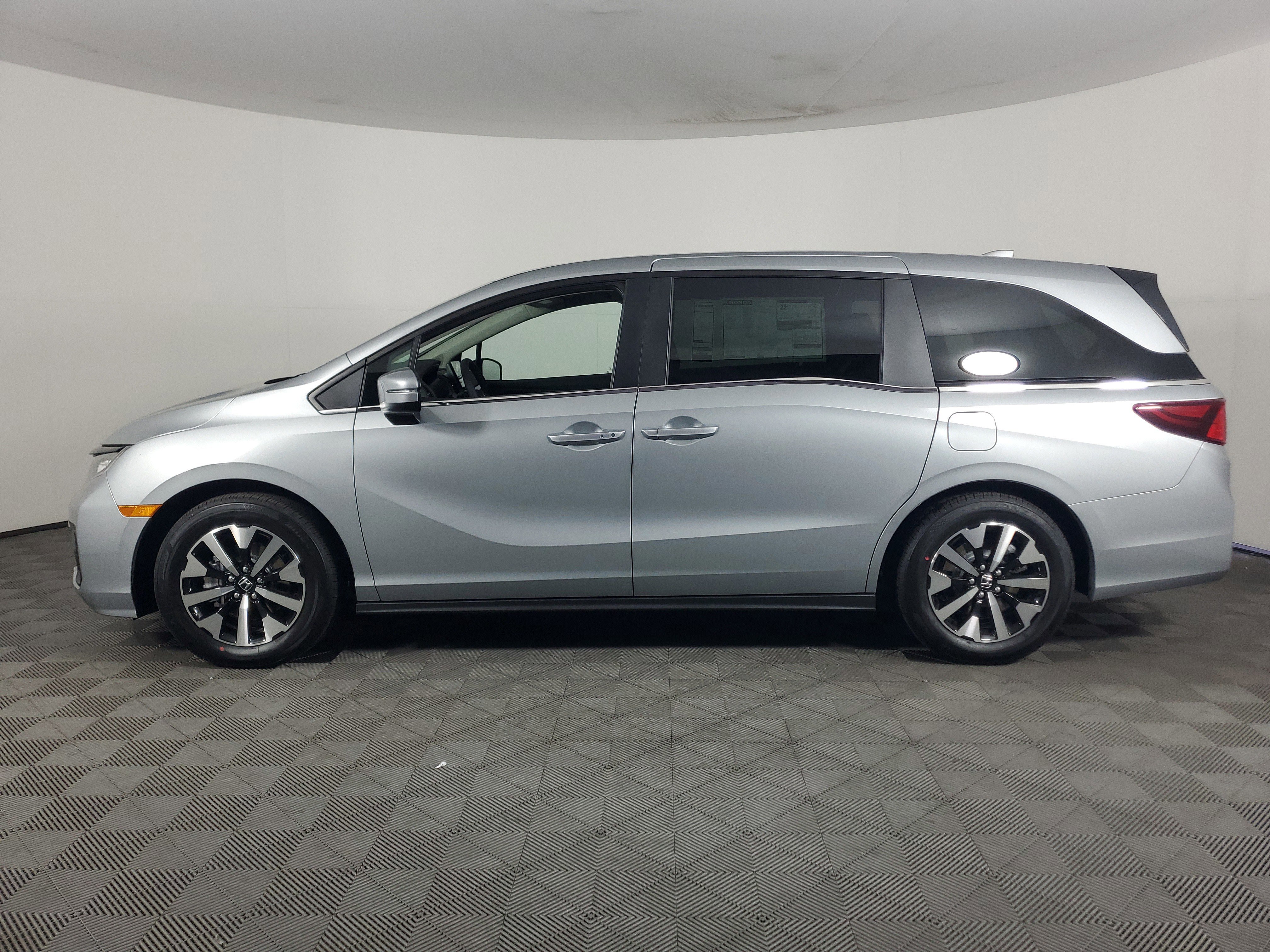 New 2026 Honda Odyssey EX-L image 7