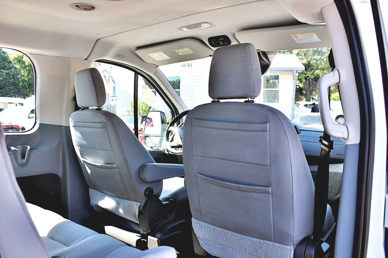 Used 2019 Ford Transit 350 XLT RWD image 17