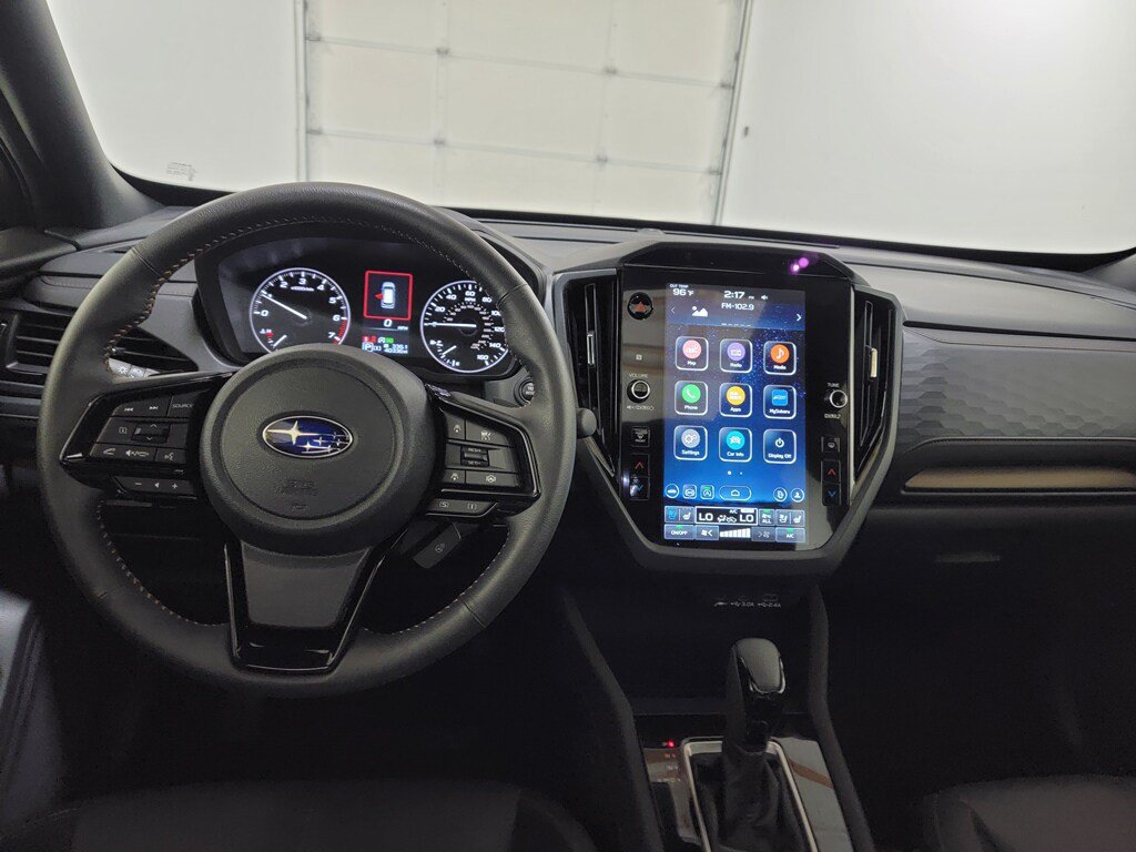 Used 2025 Subaru Forester Touring AWD/4WD image 12