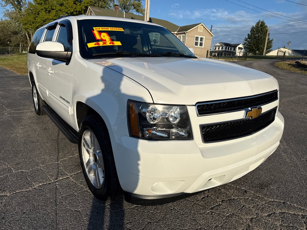 Used 2014 Chevrolet Suburban LS RWD image 4