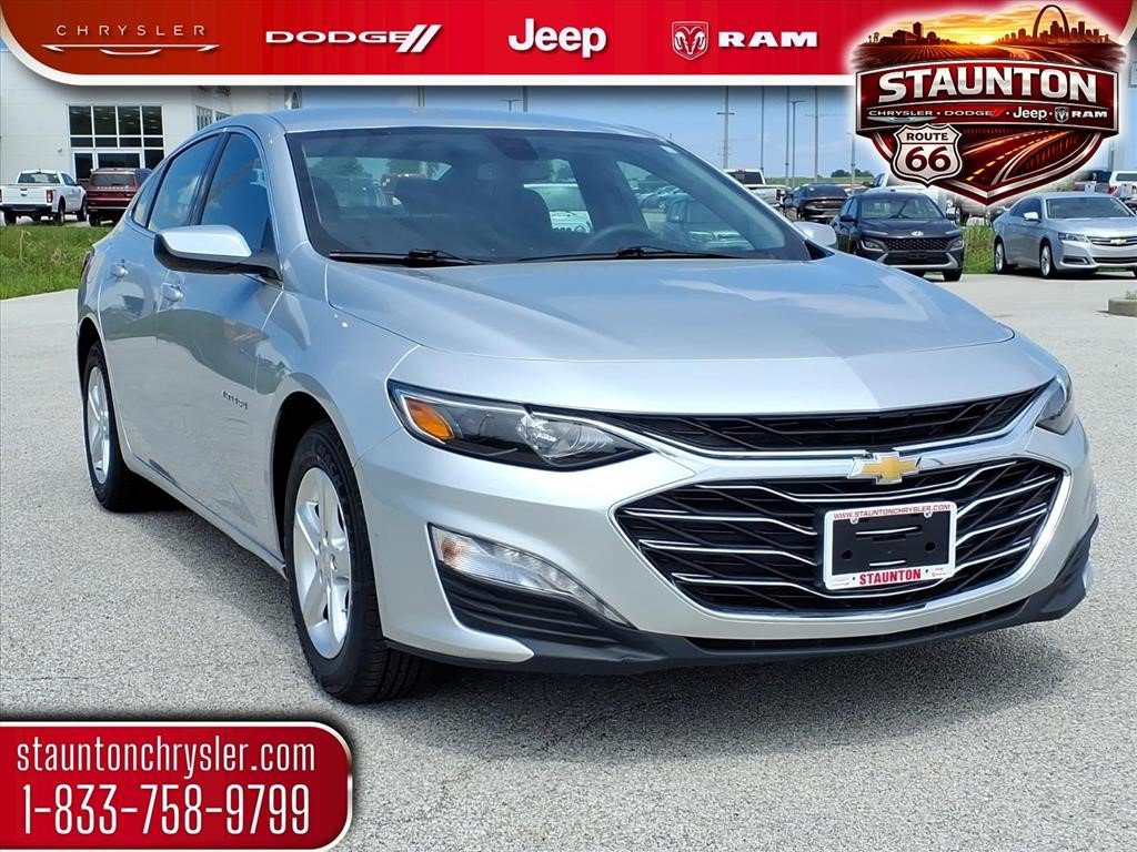 Used 2022 Chevrolet Malibu LT FWD image 1
