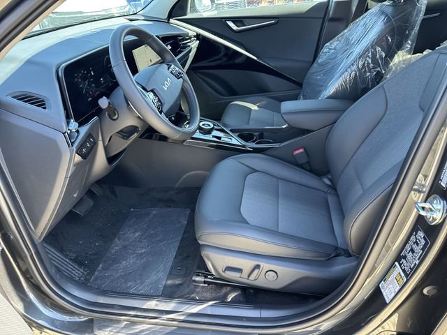 New 2025 Kia Niro Wind w/ Wind Preserve Package FWD image 4