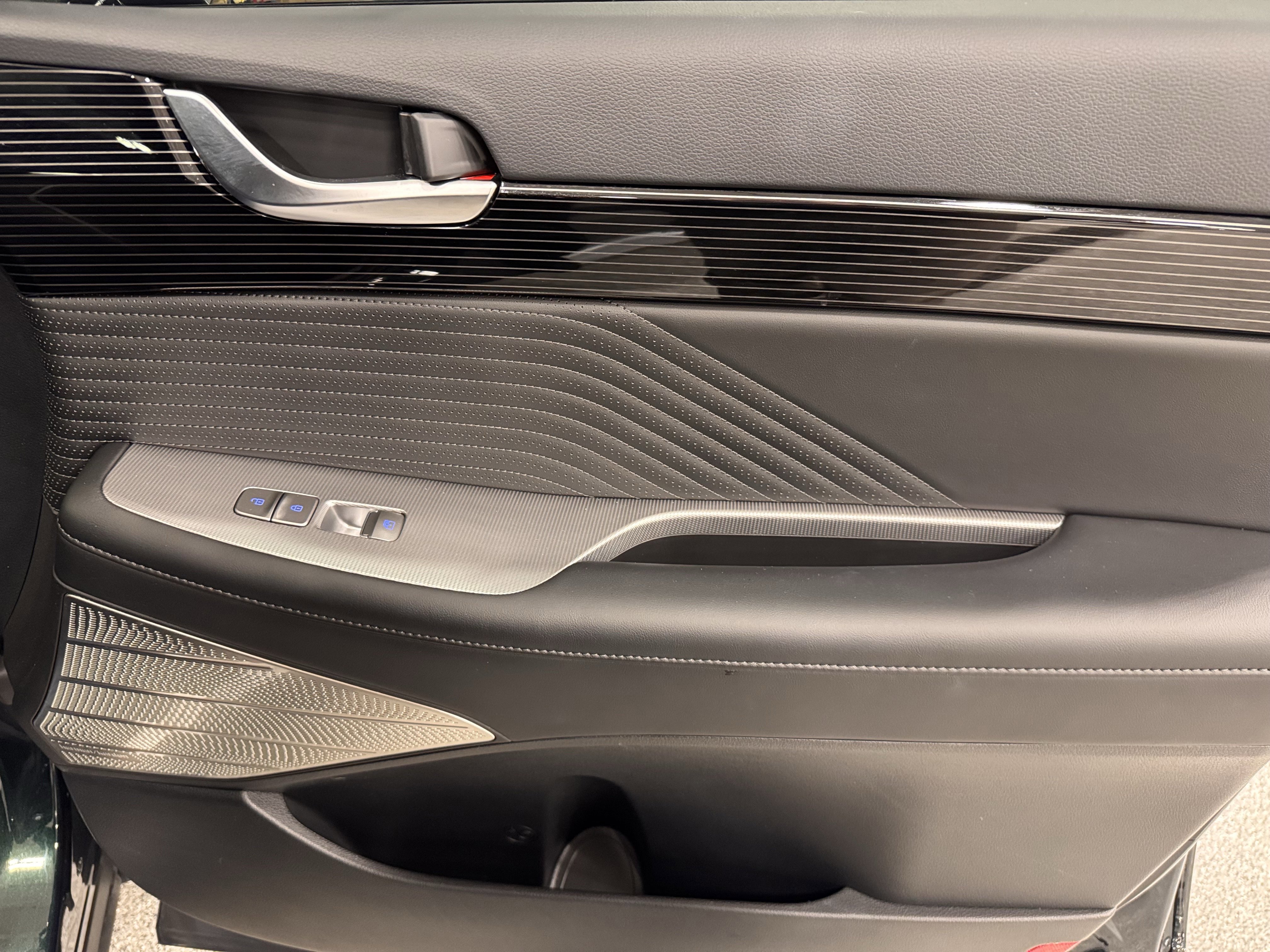 Used 2025 Hyundai Palisade Calligraphy image 30