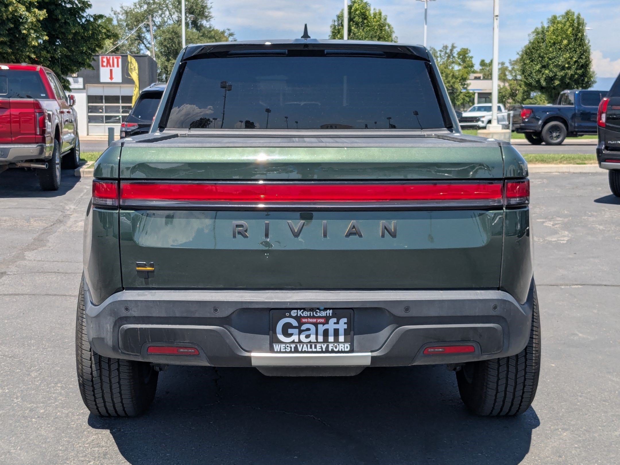 Used 2022 Rivian R1T Adventure AWD/4WD image 5