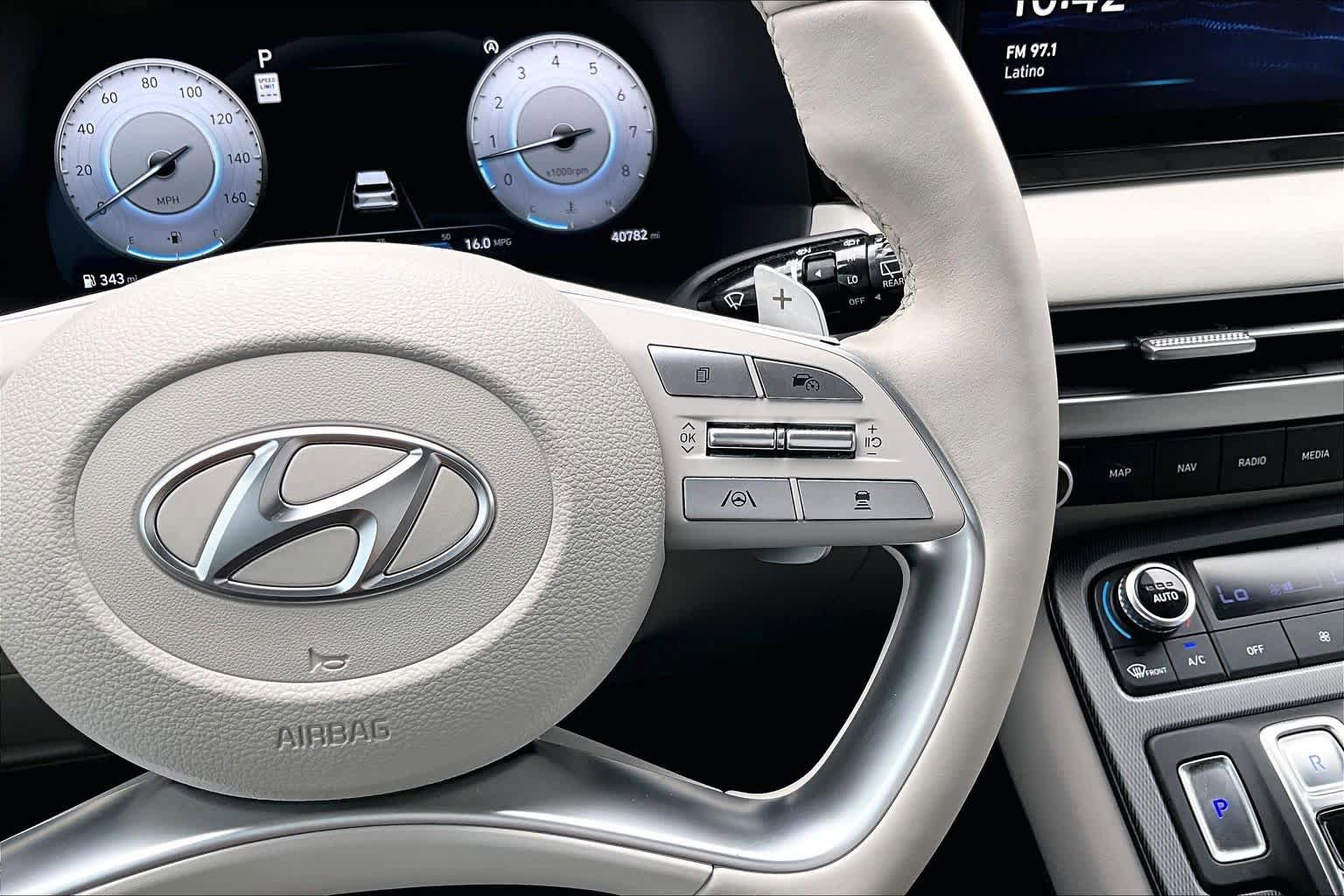 Used 2023 Hyundai Palisade Limited FWD image 24