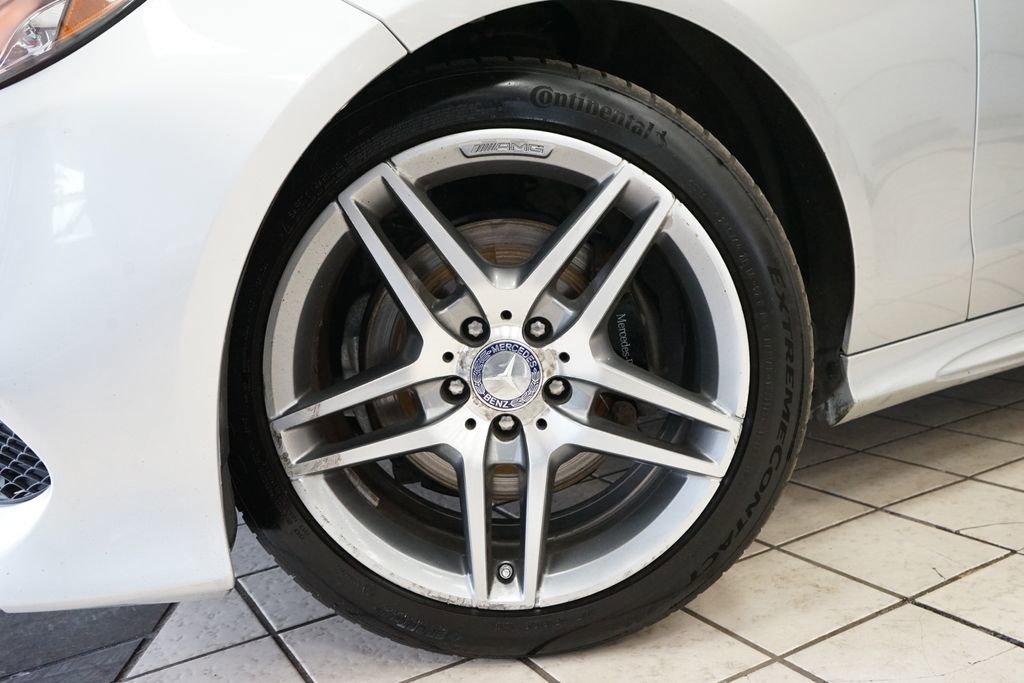 Used 2014 Mercedes-Benz E 350 4MATIC Sedan image 56