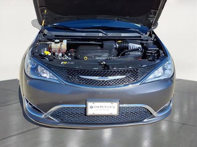 Used 2020 Chrysler Pacifica Touring-L Plus image 21