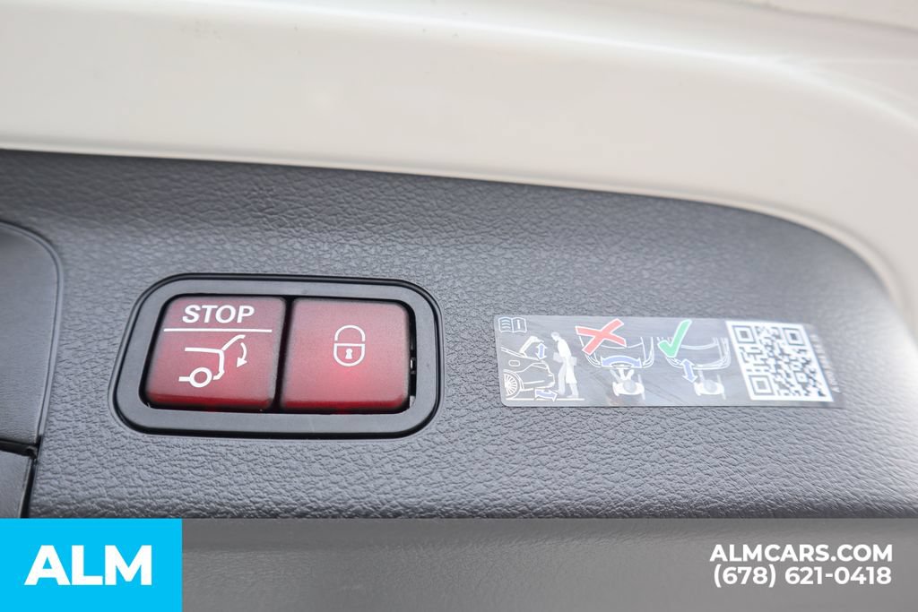 Used 2025 Mercedes-Benz GLS 450 4MATIC image 26