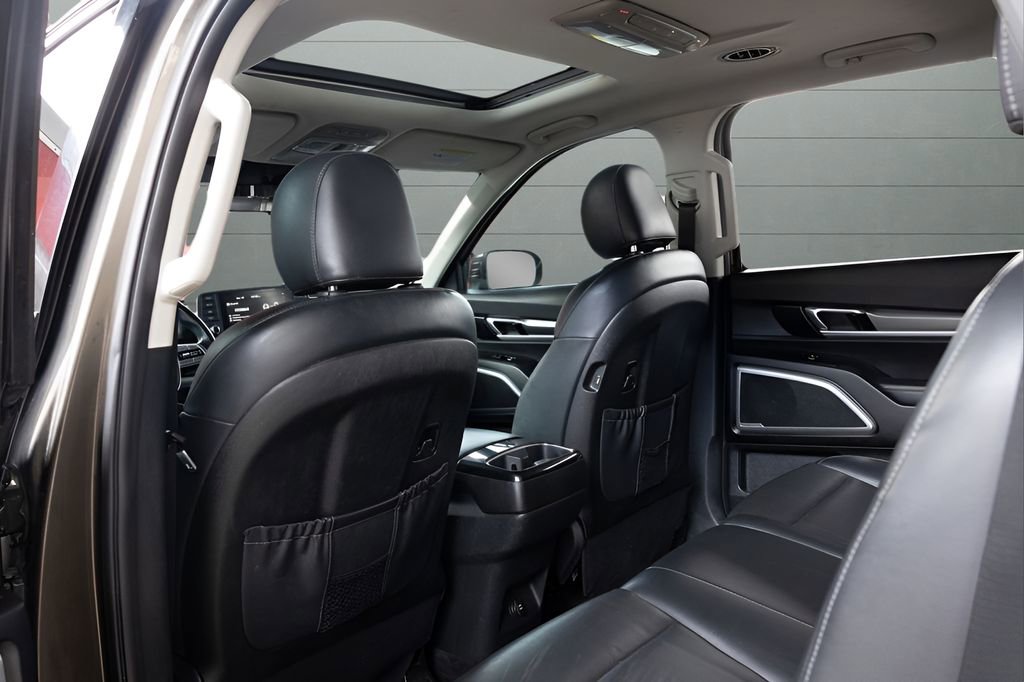 Used 2020 Kia Telluride S w/ S 8 Passenger Seating Package AWD/4WD image 50
